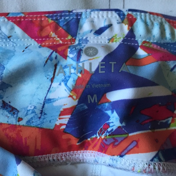 ATHLETA White Colorful Sonar Kaleidoscope Chevron Cropped Leggings Sz M - Picture 8 of 16